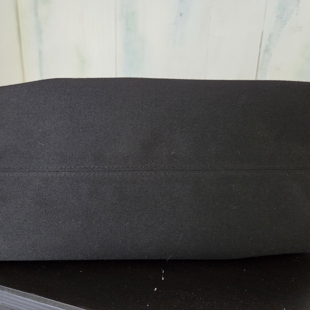 Elegant Black and Tan Tote Bag - Picture 10 of 16